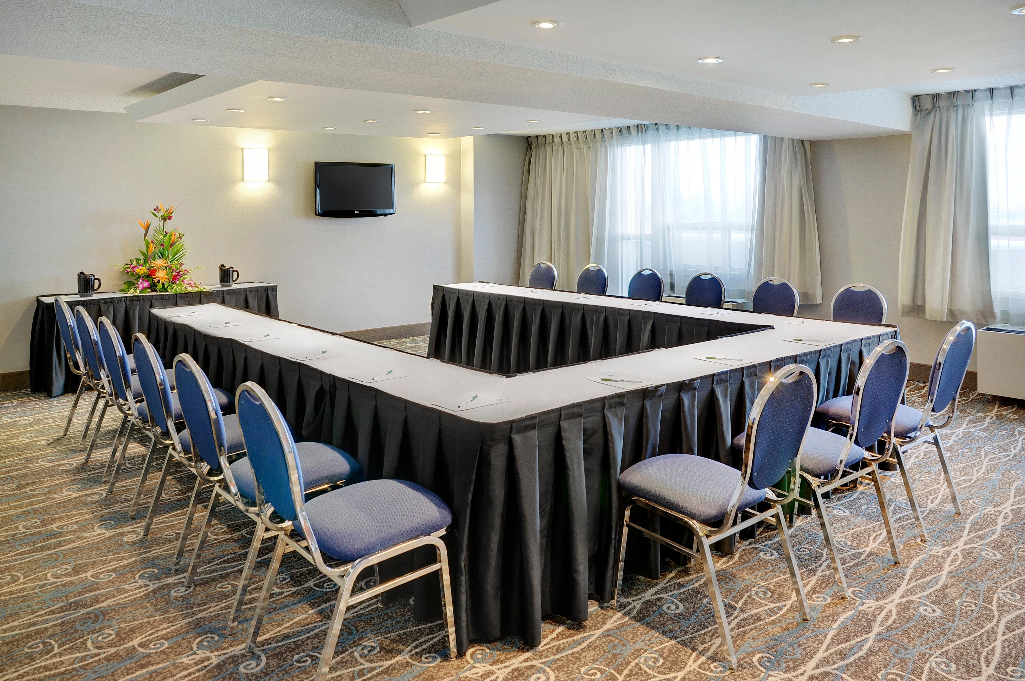 Holiday Inn Hotel & Suites London By Ihg Zewnętrze zdjęcie