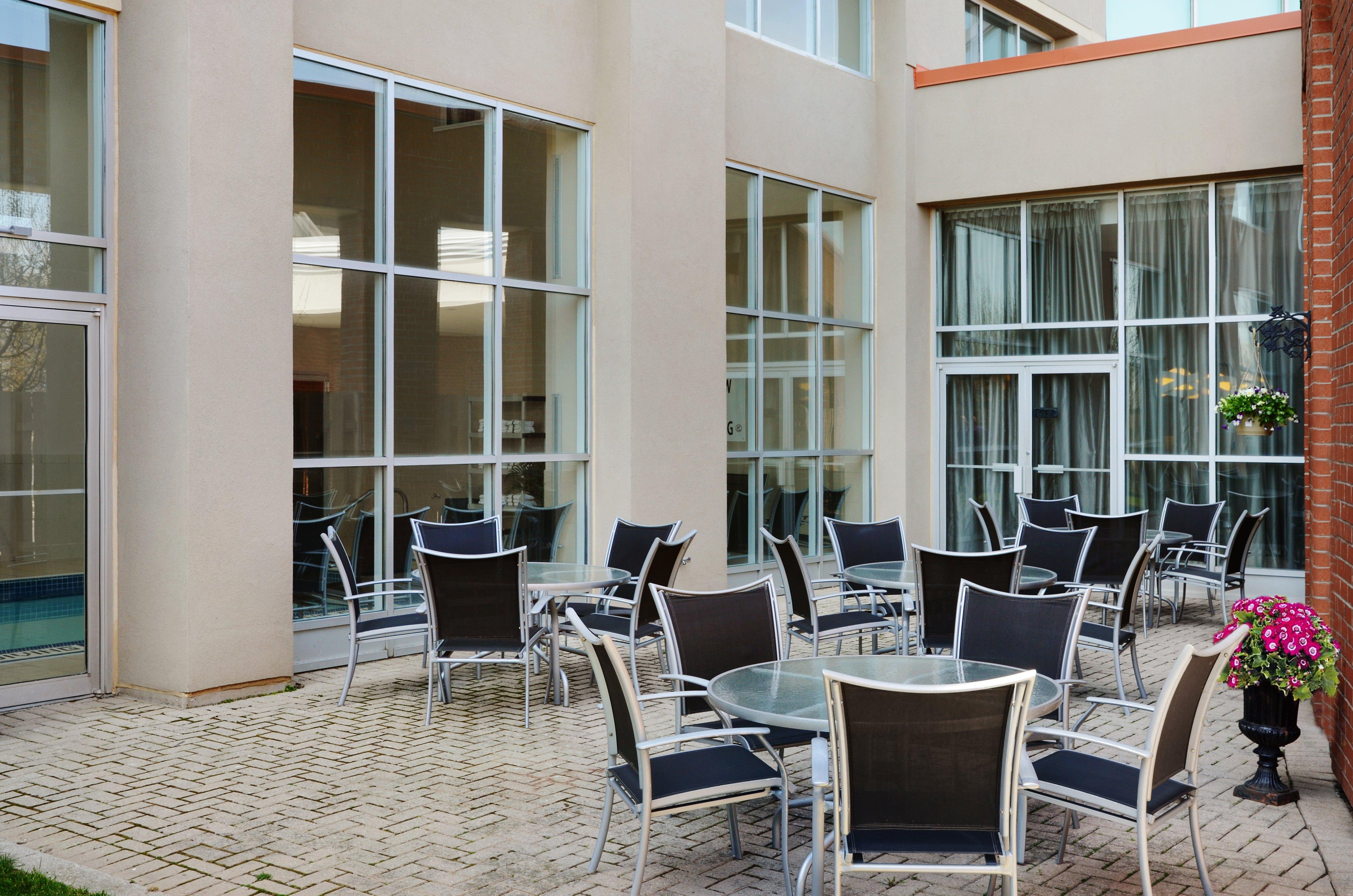 Holiday Inn Hotel & Suites London By Ihg Zewnętrze zdjęcie