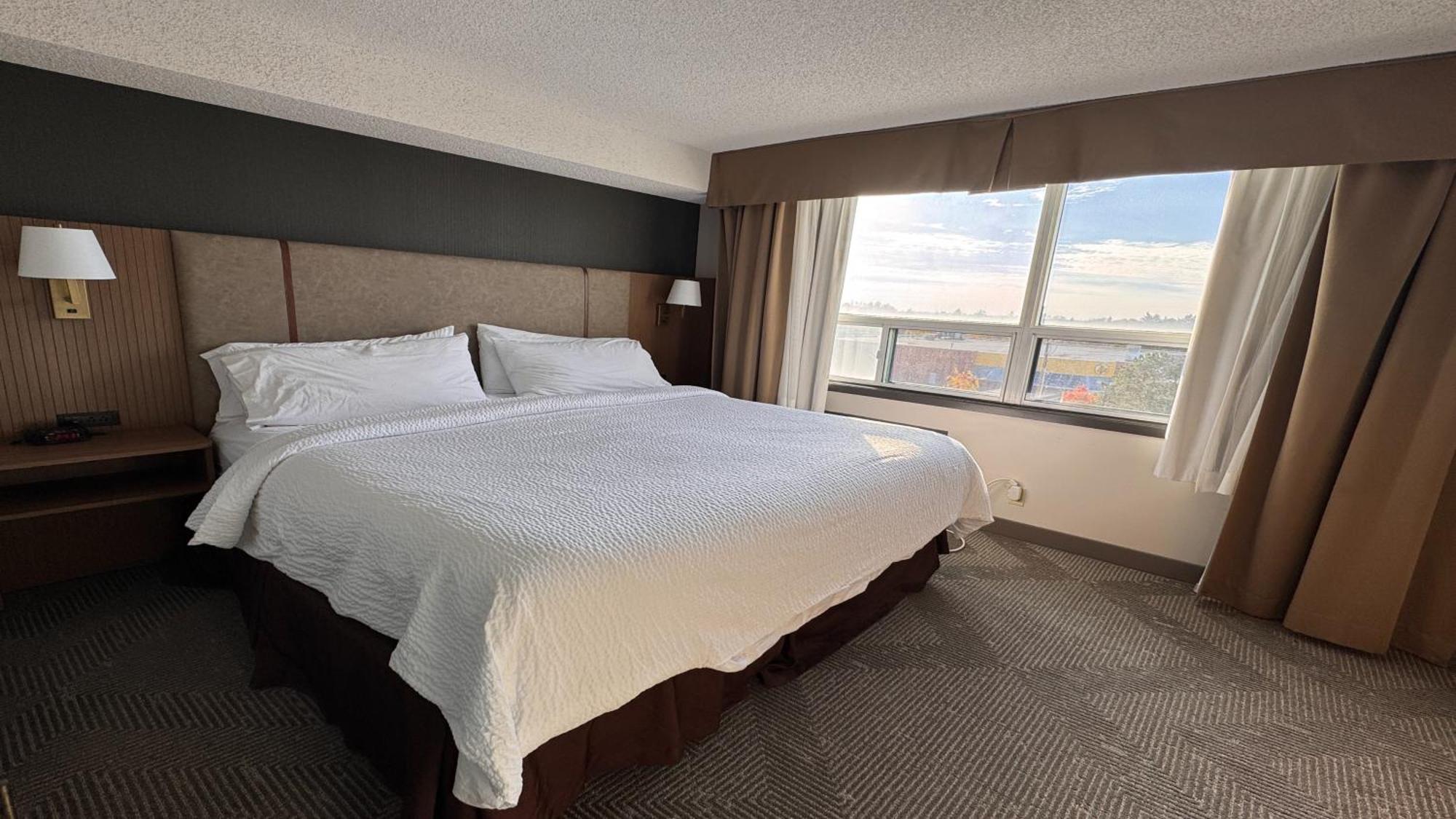 Holiday Inn Hotel & Suites London By Ihg Zewnętrze zdjęcie