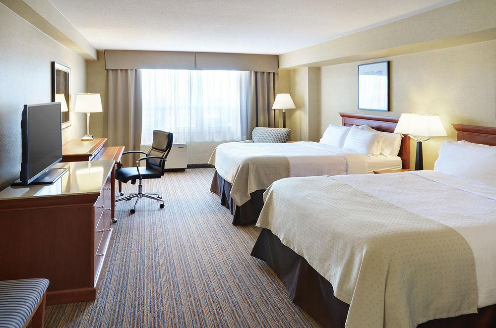 Holiday Inn Hotel & Suites London By Ihg Zewnętrze zdjęcie
