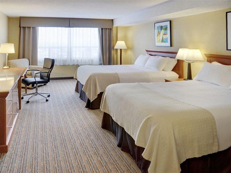 Holiday Inn Hotel & Suites London By Ihg Zewnętrze zdjęcie