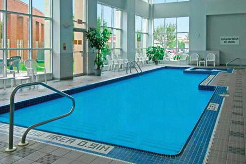 Holiday Inn Hotel & Suites London By Ihg Zewnętrze zdjęcie